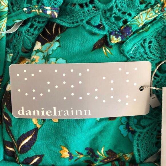 Daniel Rainn NWT Woman’s Fantine Green Floral Floral V Neck Crochet Lace Size 2X - Picture 12 of 13